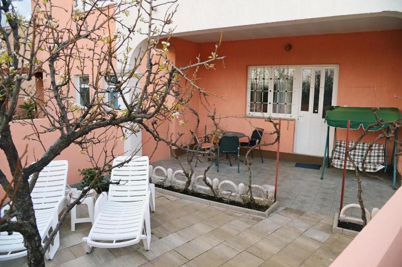 Apartman Luna&Kiara with private parking - image 8