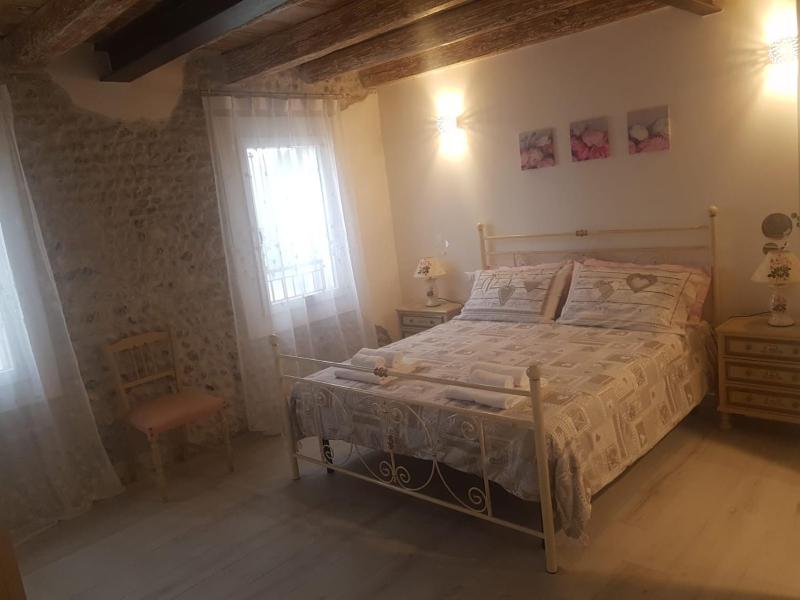 Double Room image 4