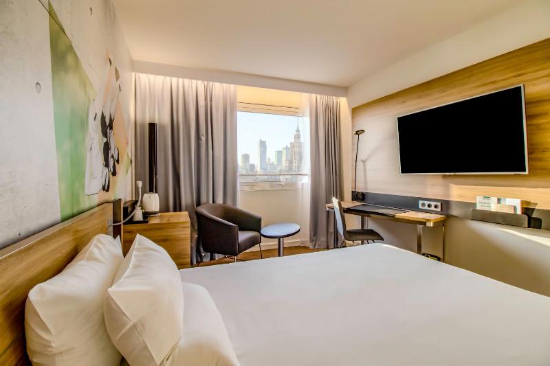Executive Double Room with City View image 4
