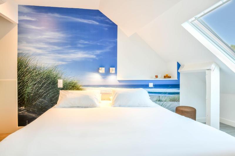 Standard Double or Twin Room image 1