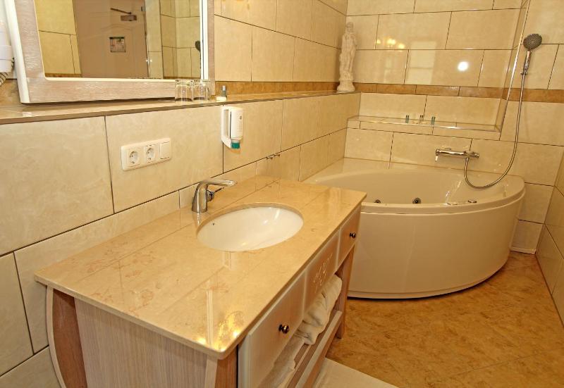 Suite image 3
