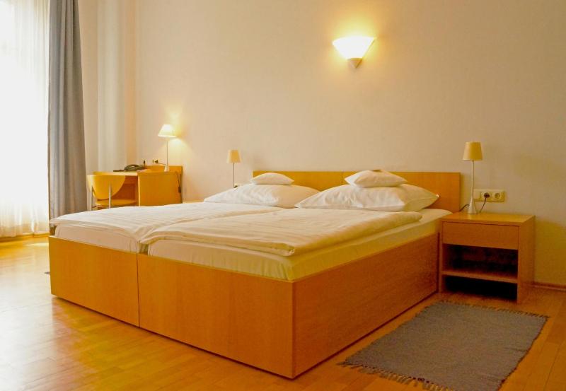 Double Room image 1
