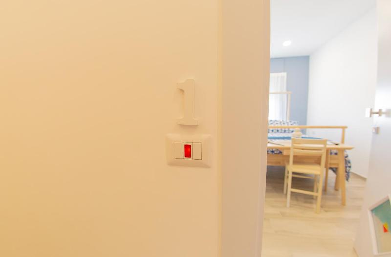 Double Room with Balcony image 3