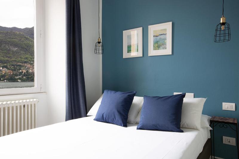 Small Double Room image 2