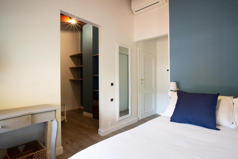 Quadruple Room image 4