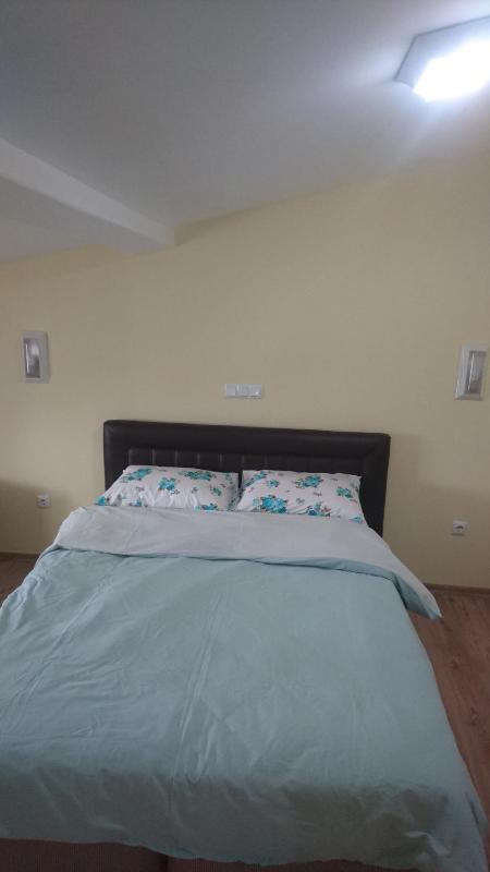 Standard Double Room image 3