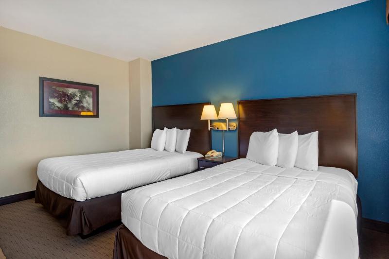 Premium Double Room with Two Double Beds - Non-Smoking image 4