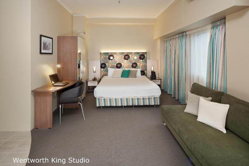 Deluxe Room, 1 King Bed