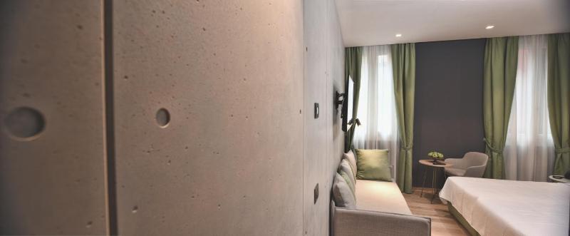 Superior Double or Twin Room image 3