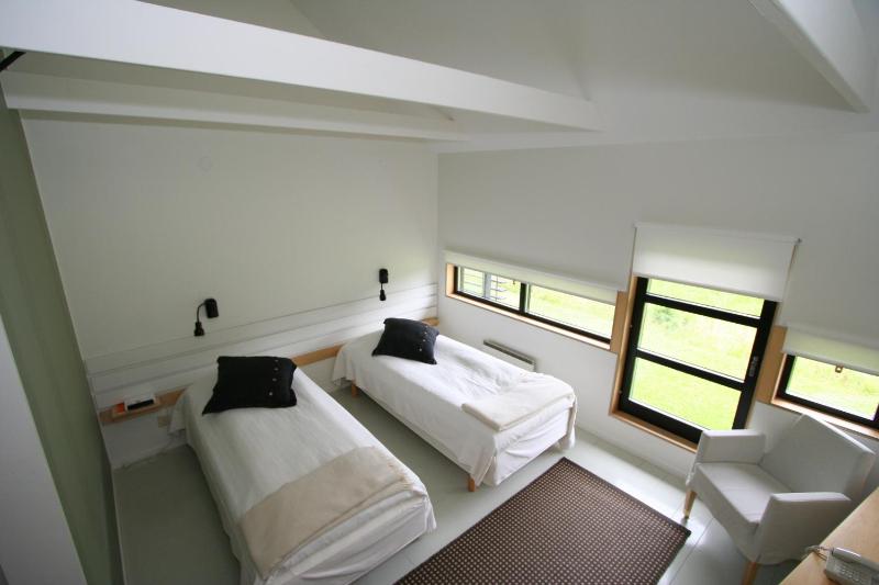 Twin Room - Annex image 3