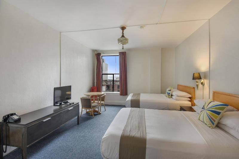 Moore Hotel - image 16