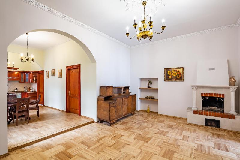 Grand Lviv Apartment I (1 of 3) - image 14