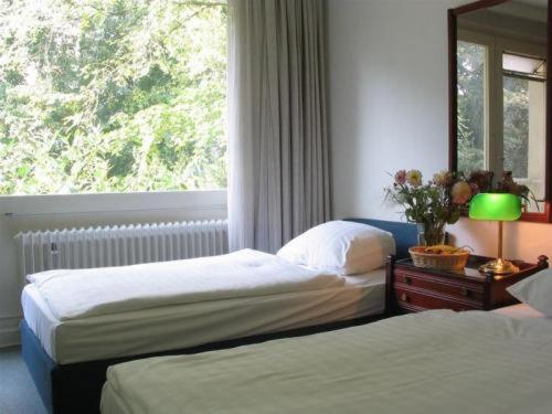 Double Room image 2