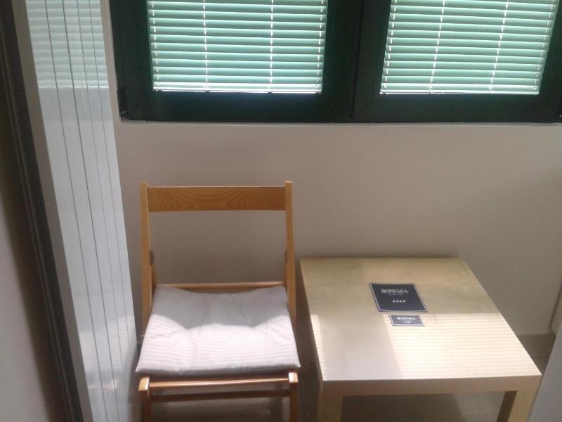 Single Room image 4