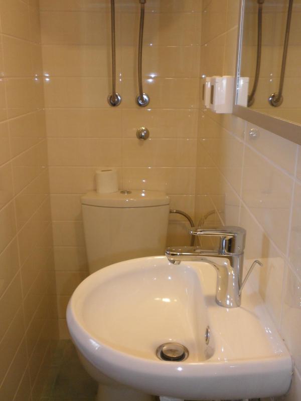 Single Room image 2