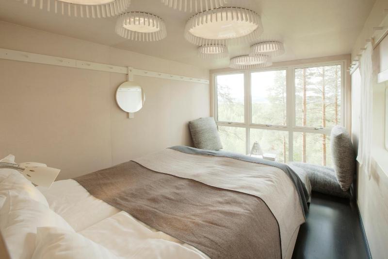 The Cabin image 3