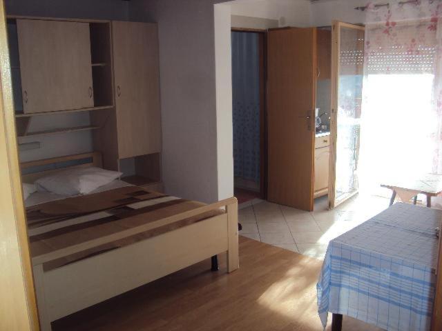 Studio with Terrace and Sea View image 1