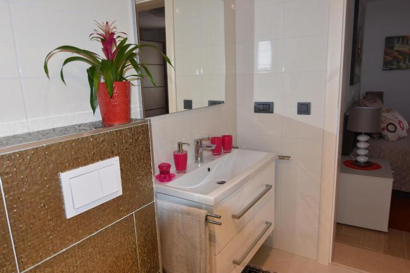 Two-Bedroom Apartment with Terrace and Sea View image 3