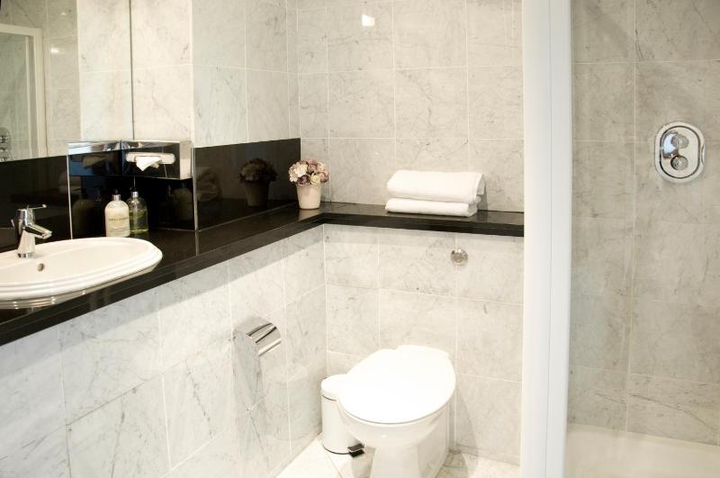 Triple Room image 4