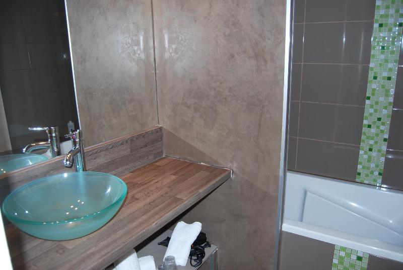 Double Room image 2