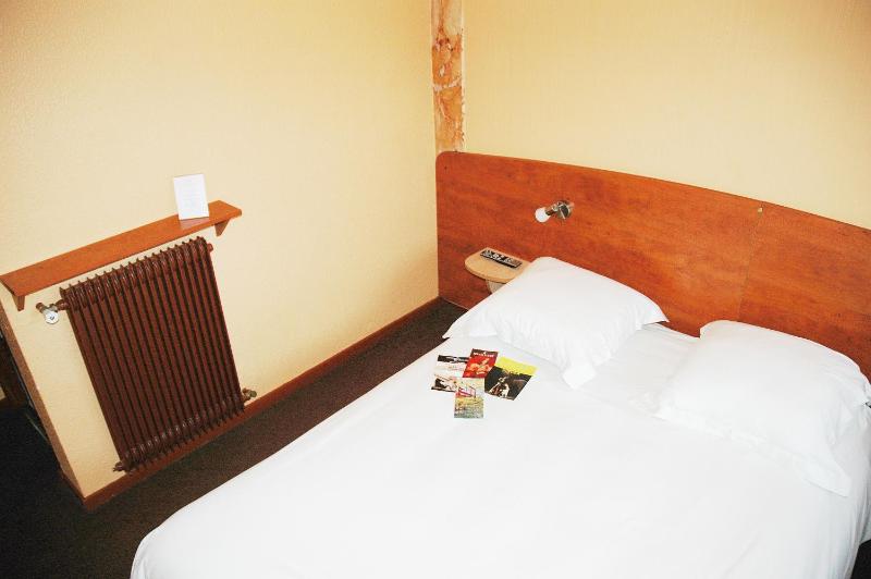 Superior Queen Room image 2