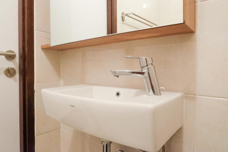 Modern Apartment Studio No Kitchen Mustika Golf Residence By Travelio - image 12