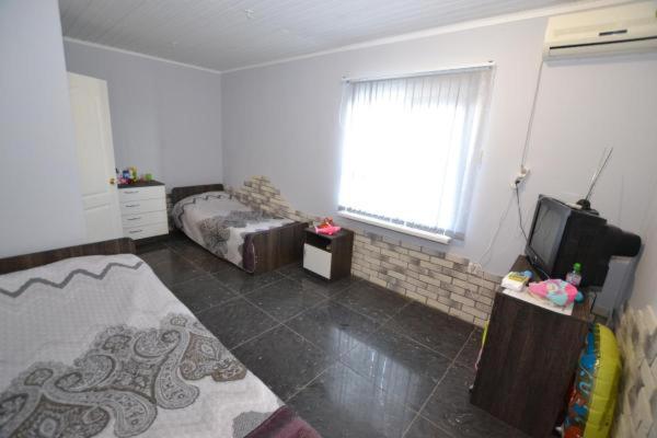 Deluxe Triple Room image 1