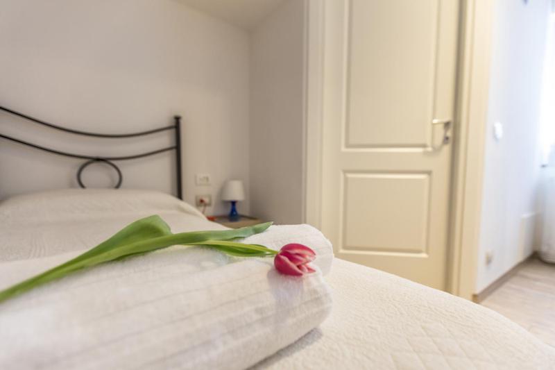 Single Room image 4