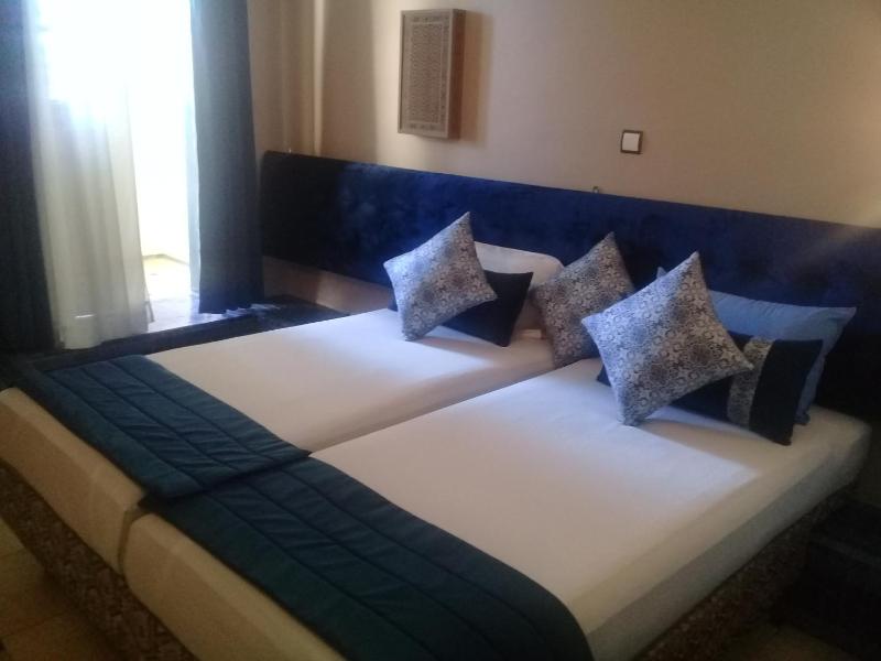 Superior Double or Twin Room image 3