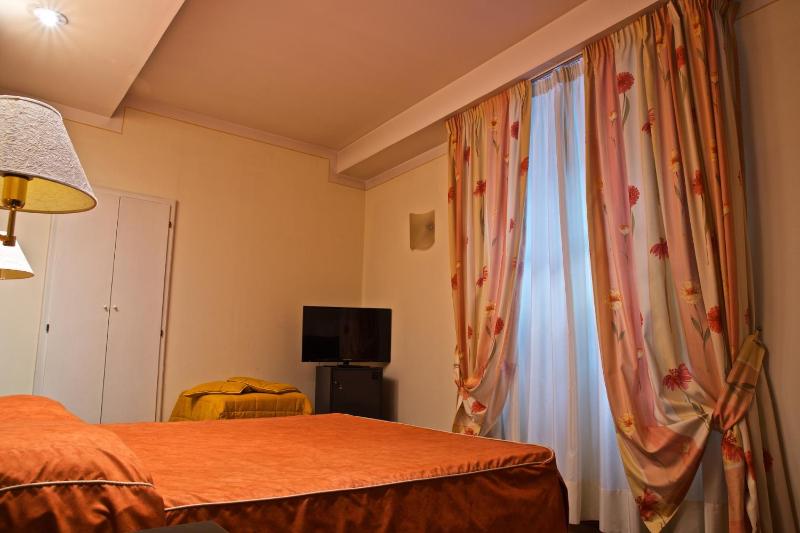 Superior Suite image 3