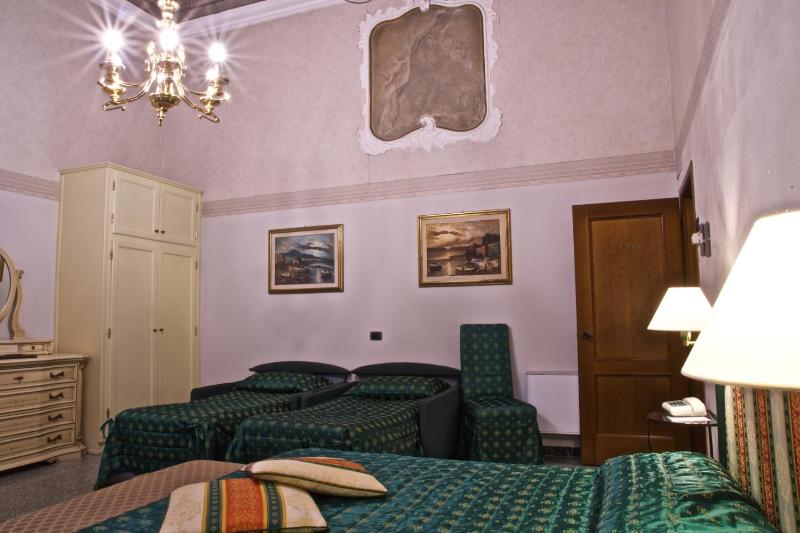 Quadruple Room image 3