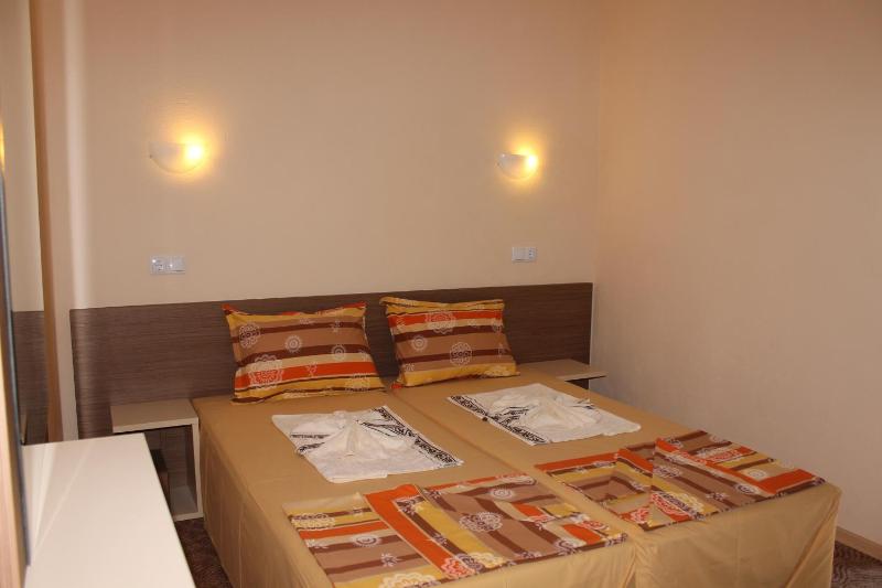 Two-Bedroom Suite with Sea View image 3