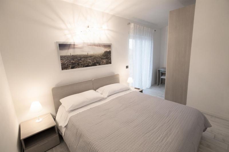 One-Bedroom Apartment image 3