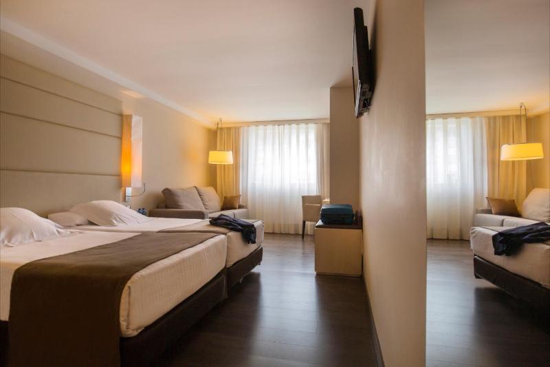 Triple Room image 3
