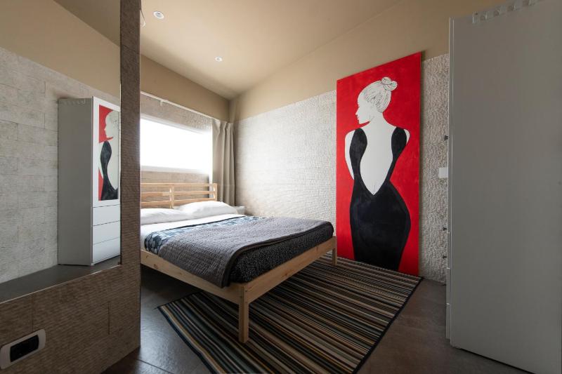 Deluxe Room (2 Adults + 1 Child) image 3