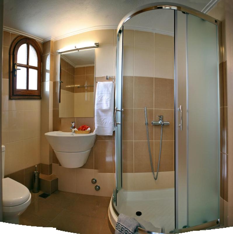 Triple Room image 2
