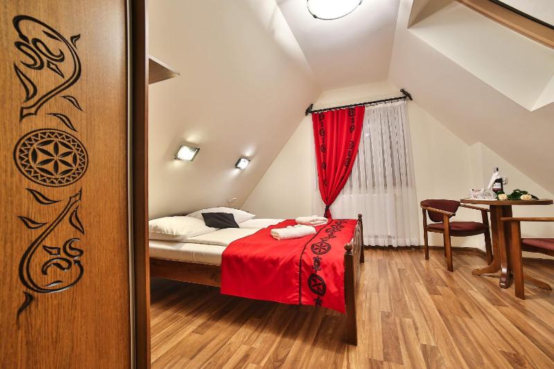 Deluxe Double Room with Bath image 2