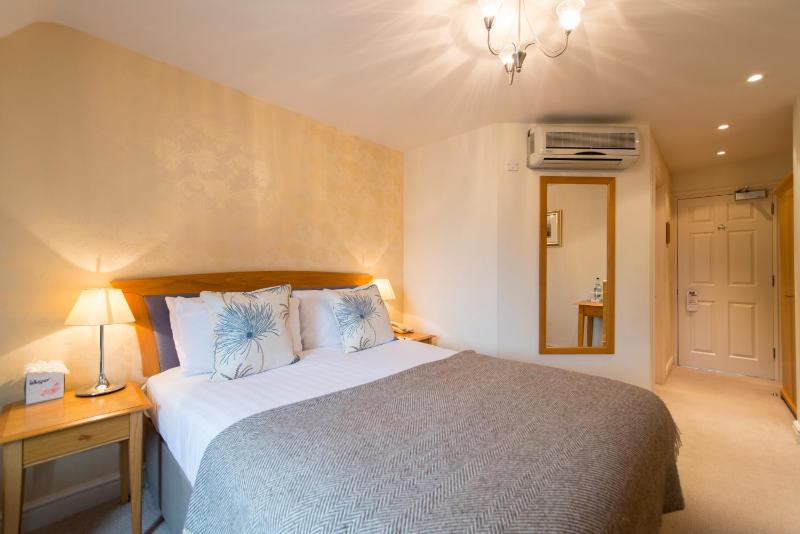 Superior Double Room image 1