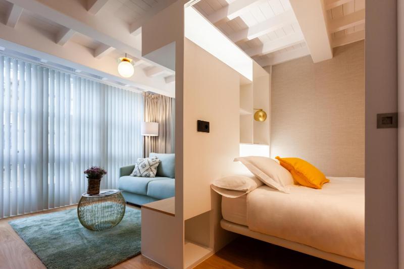One-Bedroom Apartment image 2