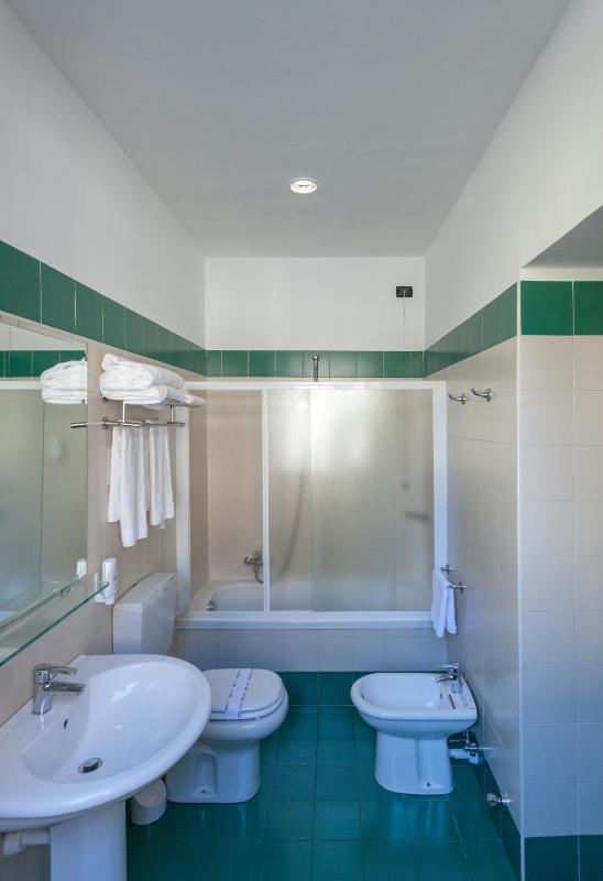 Triple Room image 3