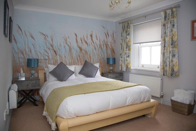 Carlton Court - image 22