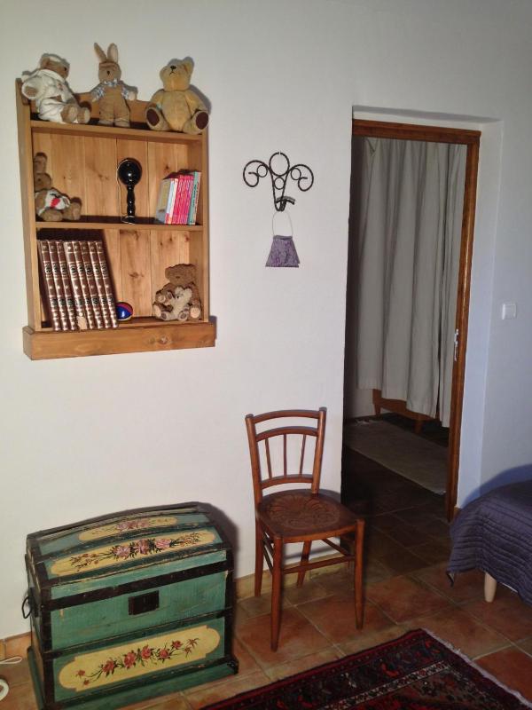 Family Room image 2