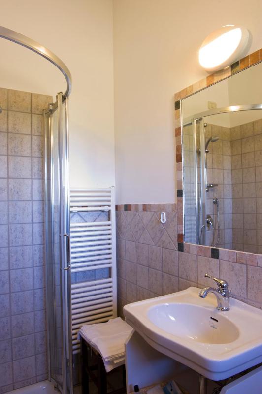 Quadruple Room image 3