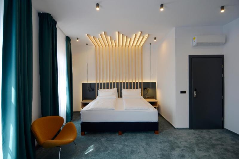 Superior Double Room image 4