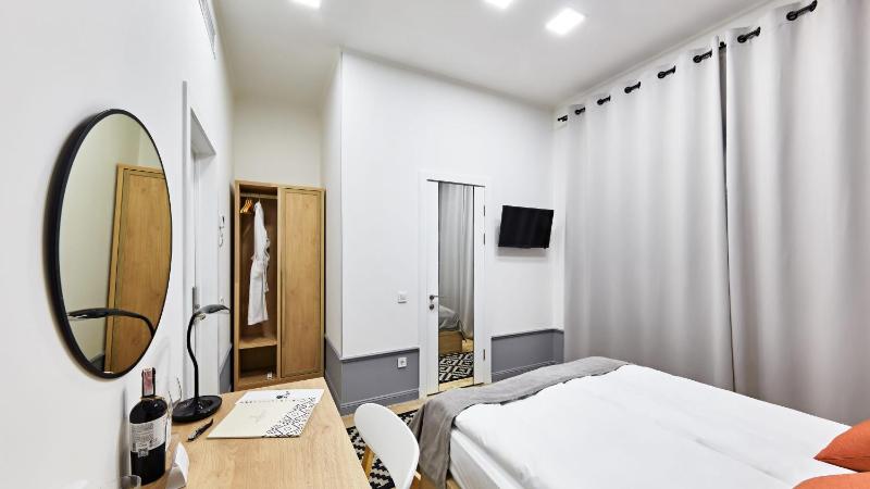 Budget Double or Twin Room without Window image 4