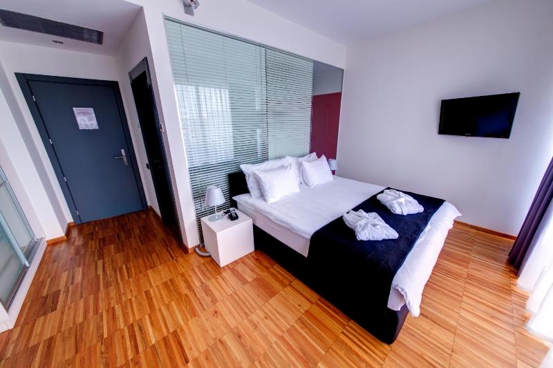 Superior Double Room image 2