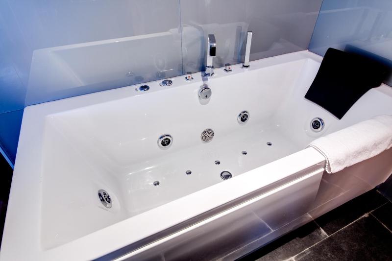 Executive Suite image 2
