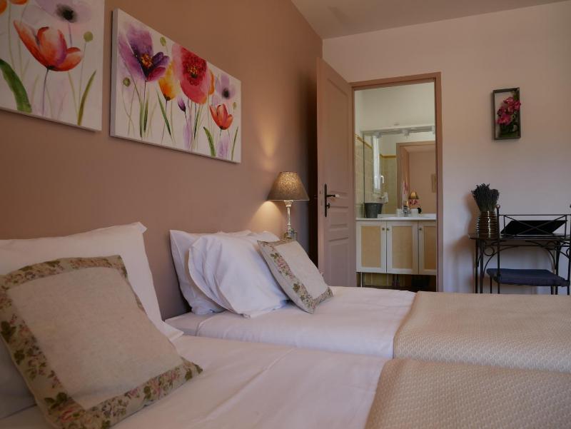 Triple Room image 2