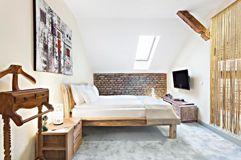 Standard Apartment image 3