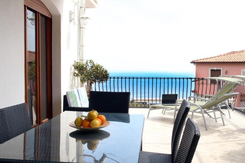 Taonasi Taormina Apartments - image 5
